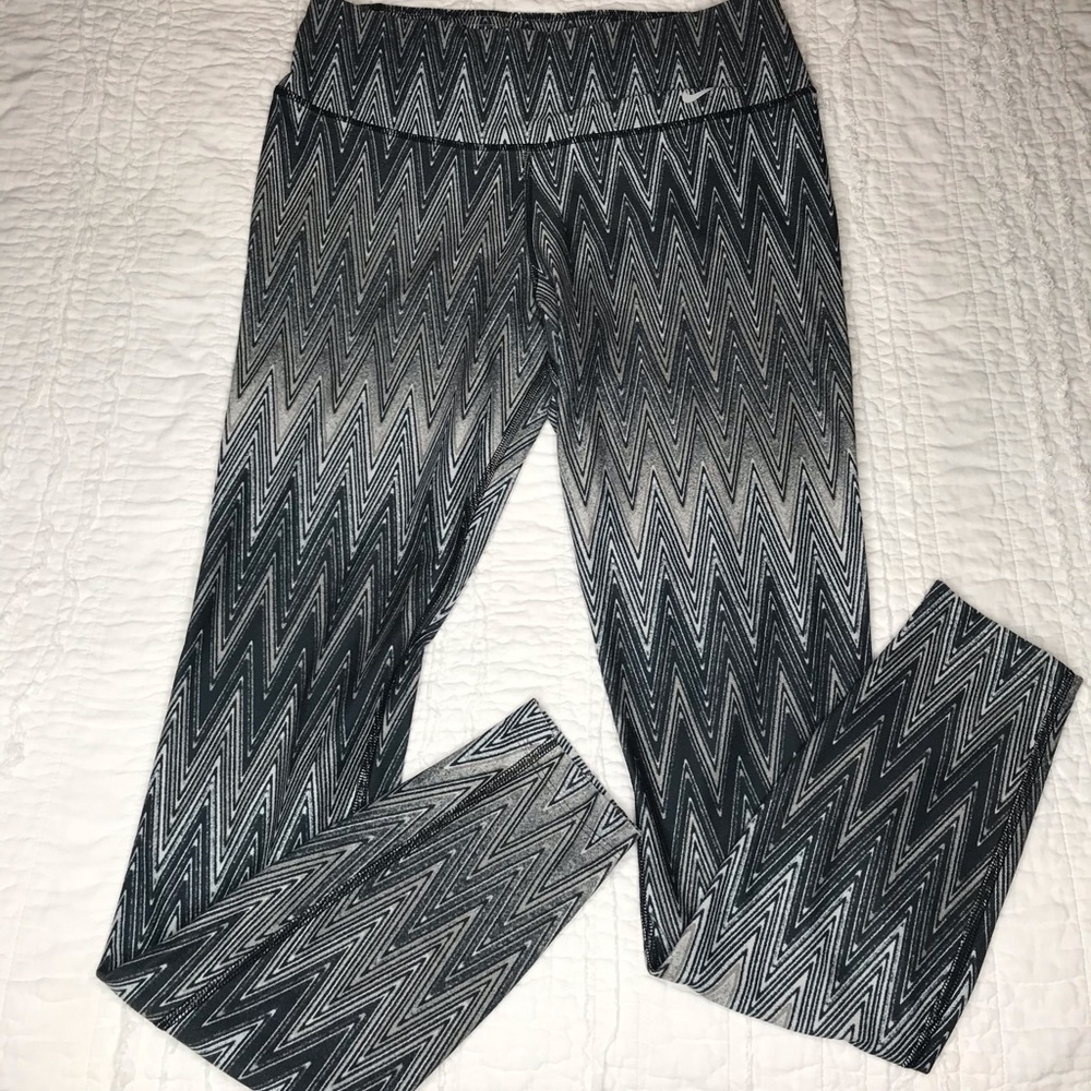Nike Womens Leggings Size M